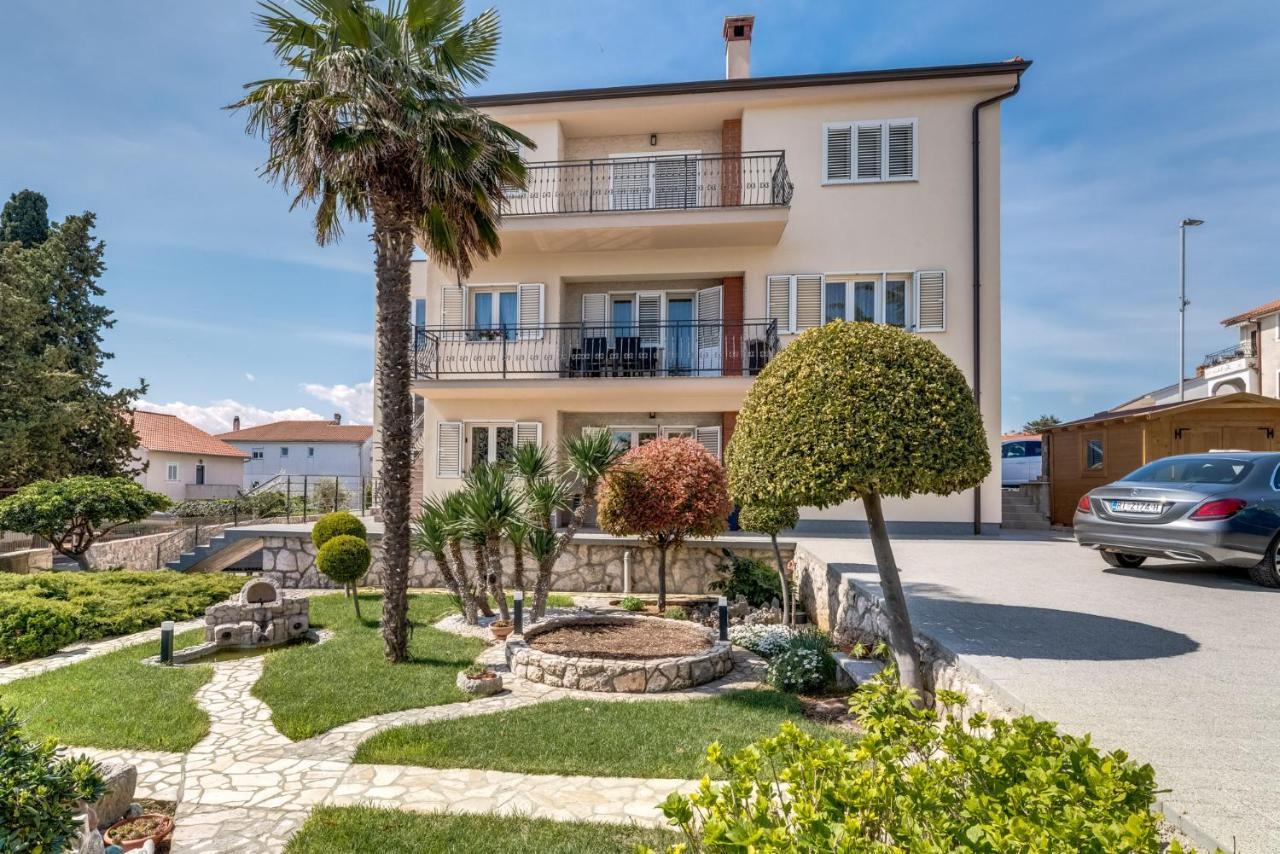 Cosmopolitan Apartments Крк Экстерьер фото